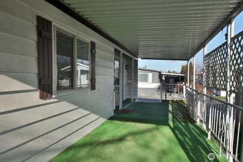 225 NE Ernst Street Oak Harbor WA 98277