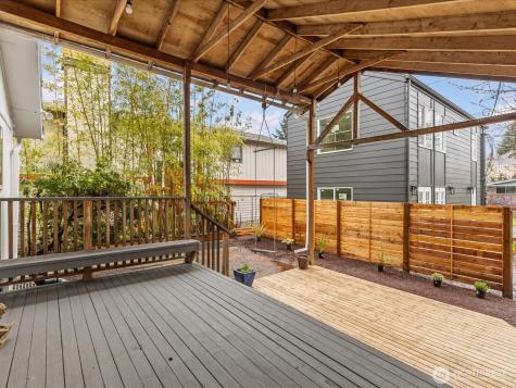 8117 17th Avenue SW Seattle WA 98106