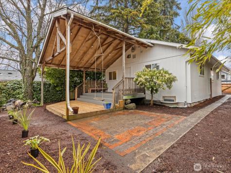 8117 17th Avenue SW Seattle WA 98106