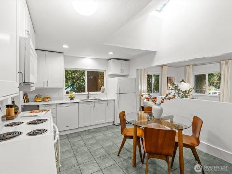 8117 17th Avenue SW Seattle WA 98106
