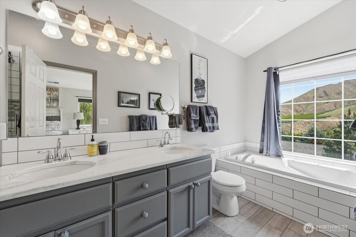 2432 Jeffrey Court Wenatchee WA 98801
