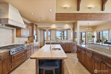 300 Hawks Ridge Road Chelan WA 98816