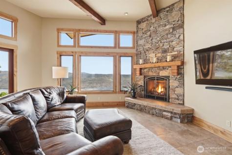 300 Hawks Ridge Road Chelan WA 98816