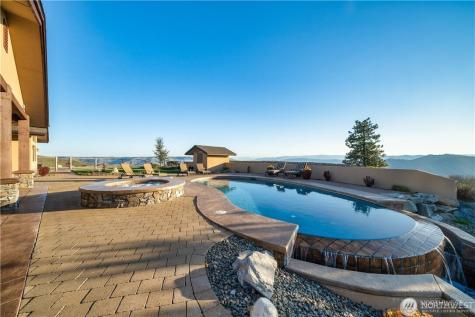 300 Hawks Ridge Road Chelan WA 98816