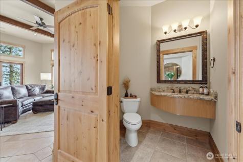 300 Hawks Ridge Road Chelan WA 98816