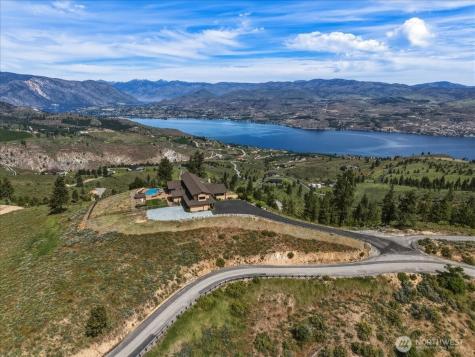 300 Hawks Ridge Road Chelan WA 98816
