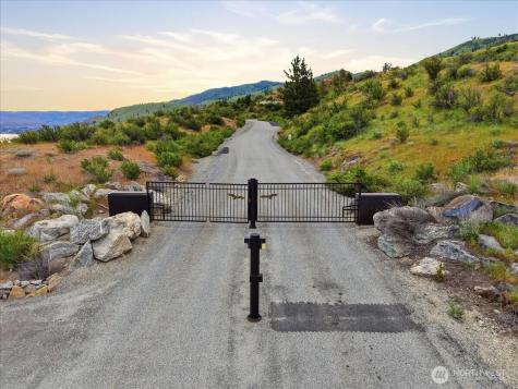 300 Hawks Ridge Road Chelan WA 98816