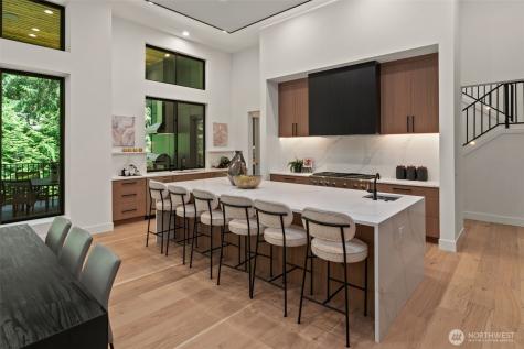 10230 SE 13th Place Bellevue WA 98004