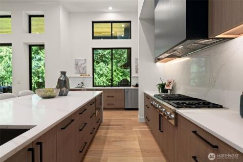 10230 SE 13th Place Bellevue WA 98004