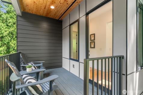 10230 SE 13th Place Bellevue WA 98004