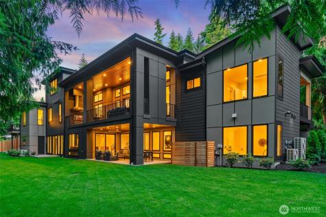 10230 SE 13th Place Bellevue WA 98004