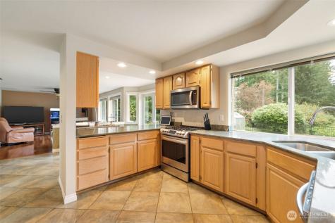 5802 Troon Avenue SW Port Orchard WA 98367