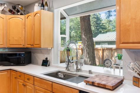 18925 276th Avenue SE Issaquah WA 98027