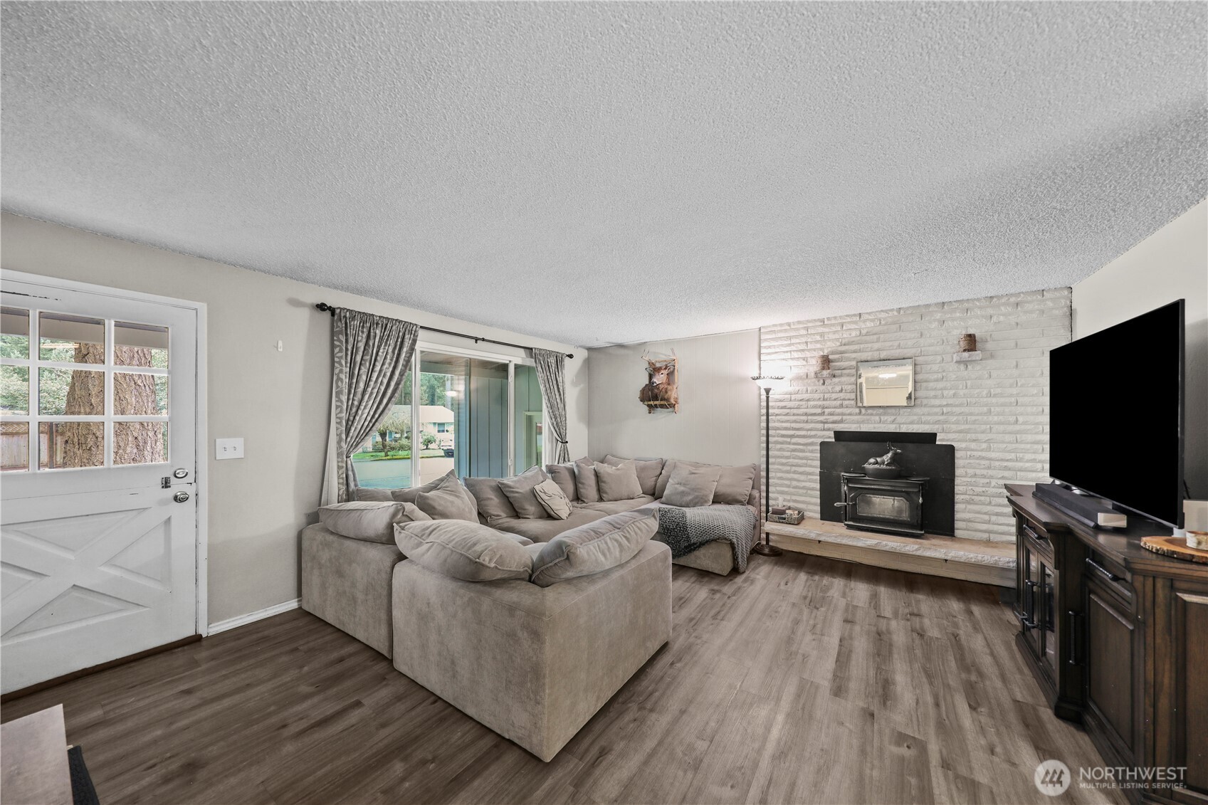 203 S 357th Street Federal Way WA 98003