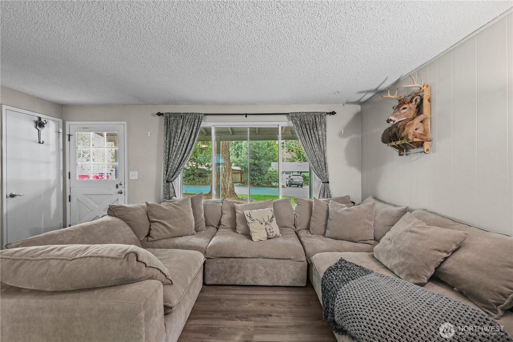 203 S 357th Street Federal Way WA 98003