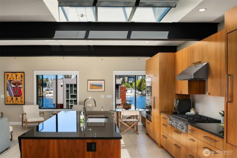 2821 Fairview Avenue E Seattle WA 98102