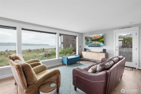 1818 E Lola Beach Lane Oak Harbor WA 98277
