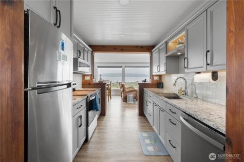 1818 E Lola Beach Lane Oak Harbor WA 98277