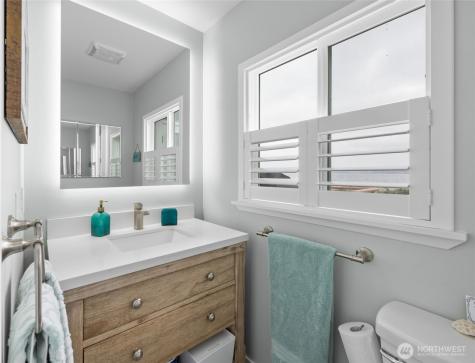 1818 E Lola Beach Lane Oak Harbor WA 98277