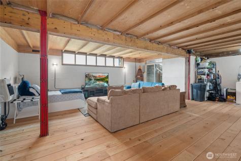 1818 E Lola Beach Lane Oak Harbor WA 98277