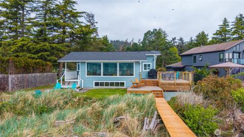 1818 E Lola Beach Lane Oak Harbor WA 98277