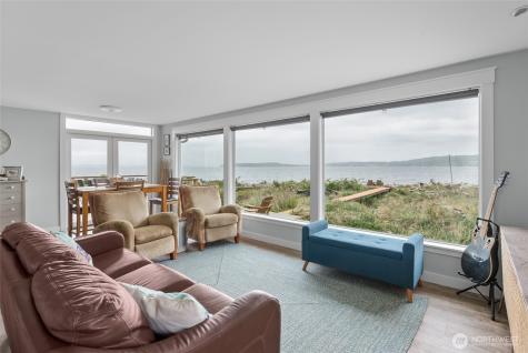 1818 E Lola Beach Lane Oak Harbor WA 98277