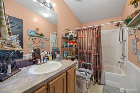 10716 61st Street E Puyallup WA 98372