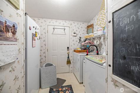 10716 61st Street E Puyallup WA 98372