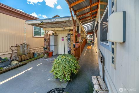 10716 61st Street E Puyallup WA 98372
