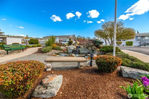 10716 61st Street E Puyallup WA 98372