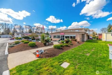 10716 61st Street E Puyallup WA 98372