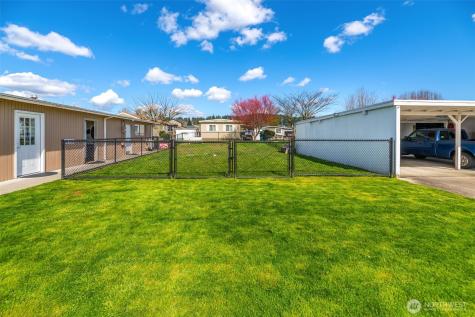 10716 61st Street E Puyallup WA 98372