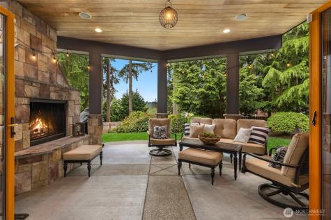 5976 NE Whitmore Way Bainbridge Island WA 98110