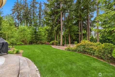 5976 NE Whitmore Way Bainbridge Island WA 98110