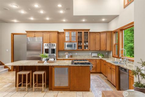 5976 NE Whitmore Way Bainbridge Island WA 98110