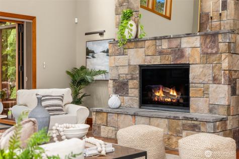 5976 NE Whitmore Way Bainbridge Island WA 98110