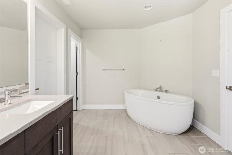 1720 182nd Place SW Lynnwood WA 98037