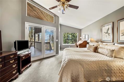 109 211th Place NE Sammamish WA 98074