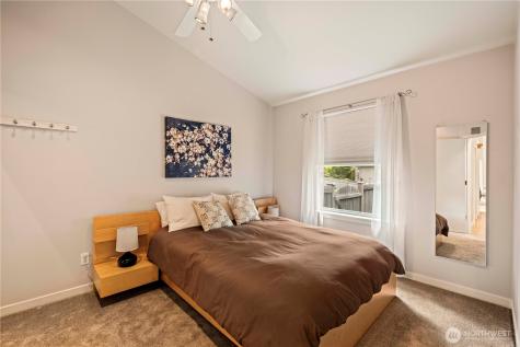 109 211th Place NE Sammamish WA 98074