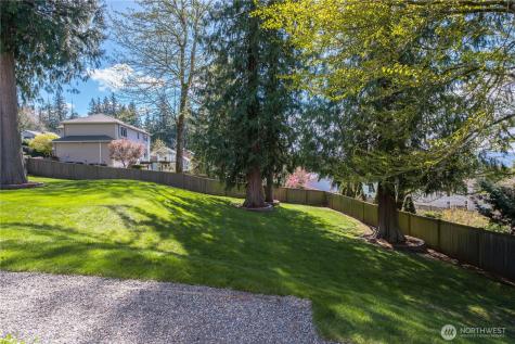 109 211th Place NE Sammamish WA 98074