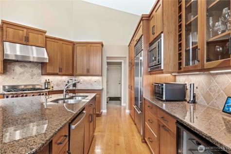 109 211th Place NE Sammamish WA 98074