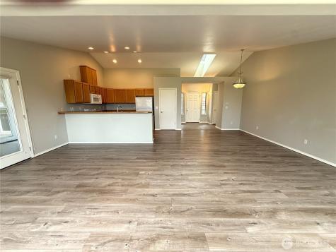 381 Dolphin Avenue NE Ocean Shores WA 98569