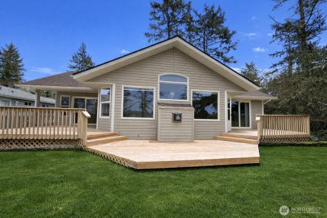381 Dolphin Avenue NE Ocean Shores WA 98569