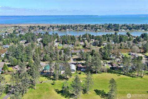 381 Dolphin Avenue NE Ocean Shores WA 98569