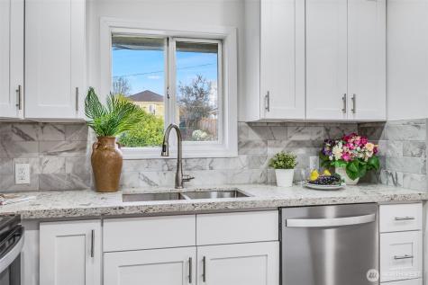 1729 S Columbian Way Seattle WA 98108