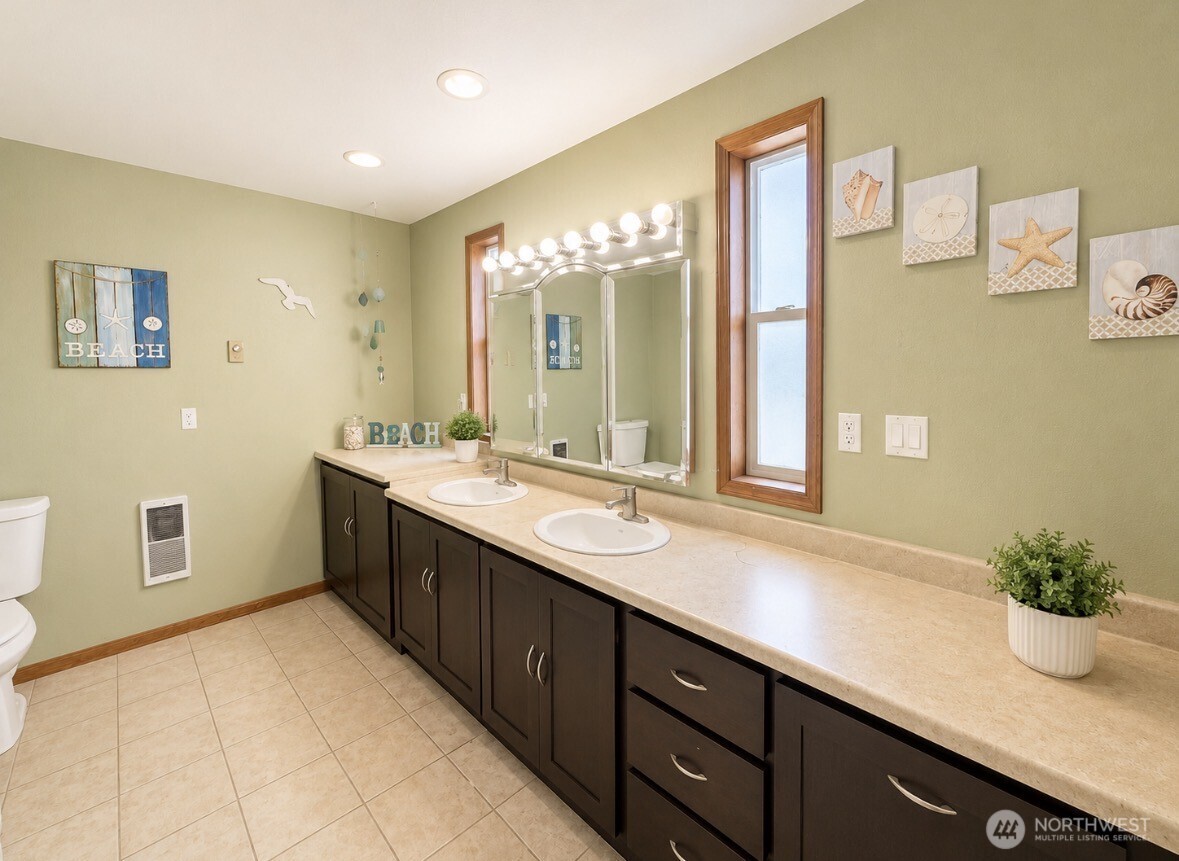402 Juniper Street Oroville WA 98844