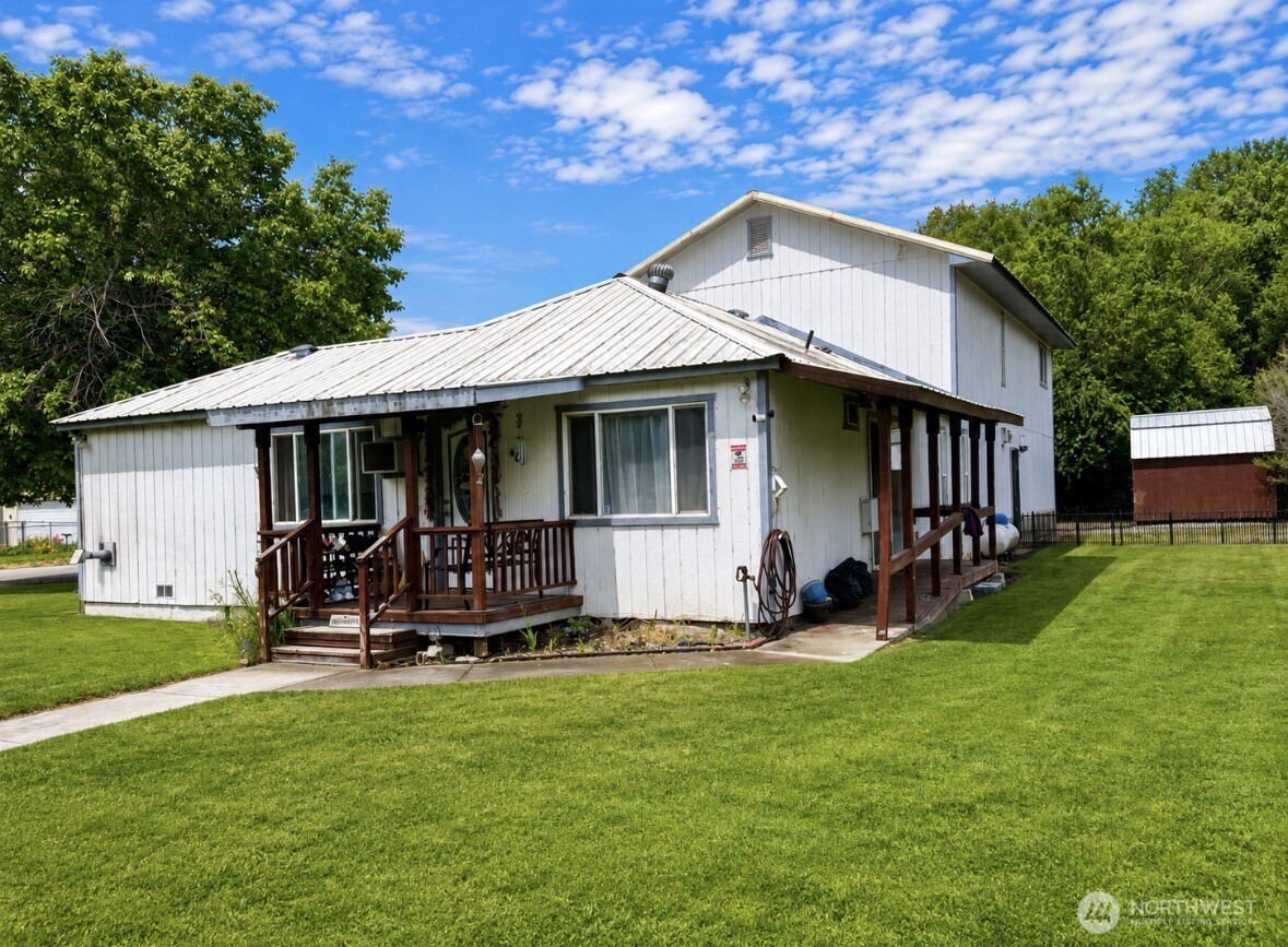 402 Juniper Street Oroville WA 98844