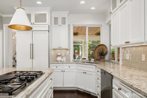 27212 SE 12th Place Sammamish WA 98075