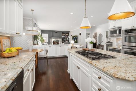 27212 SE 12th Place Sammamish WA 98075