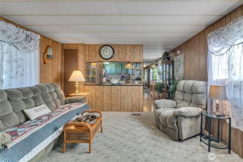 5703 113th Avenue E Puyallup WA 98372